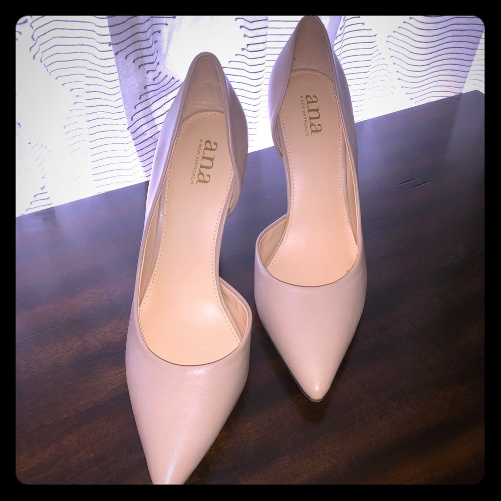 ANA A Nee Approach size 8.5 heels